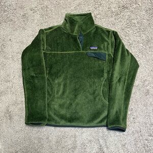 Patagonia Women’s Green Pullover Sweater